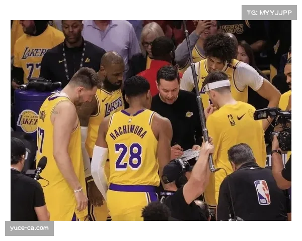 湖人逆转爵士取得两连胜 NBA常规赛排名升至西部第三